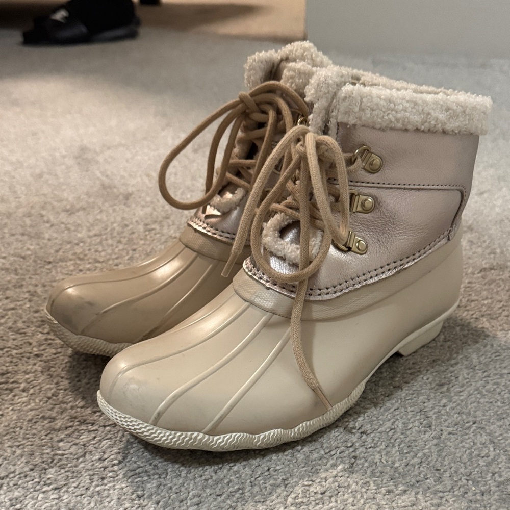 Sperry Women's Beige Winter Boots